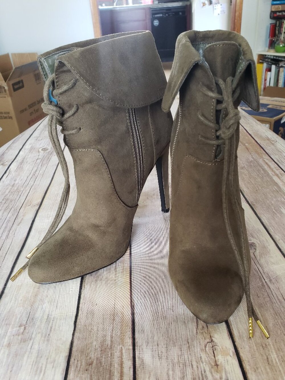 Shoedazzle Stiletto Heel Lace Up Boots Size 5.5